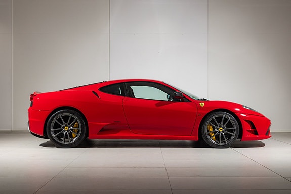 Ferrari 430 Scuderia 4 of 22