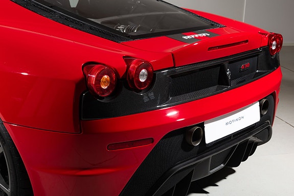 Ferrari 430 Scuderia 8 of 22