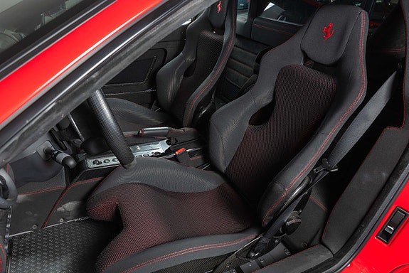 Ferrari 430 Scuderia 14 of 22