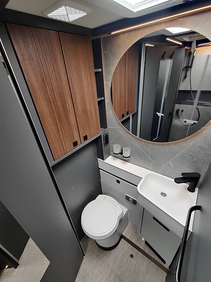 Hymer B-MC I 680 Facelift 13 of 19