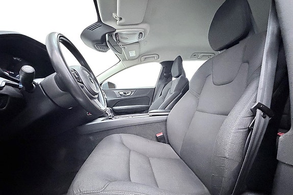 Volvo V60 12 of 30