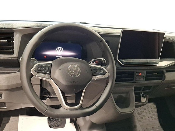 Volkswagen Crafter 8 of 12