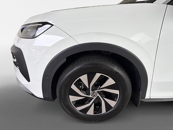 Volkswagen T-Roc 14 of 15