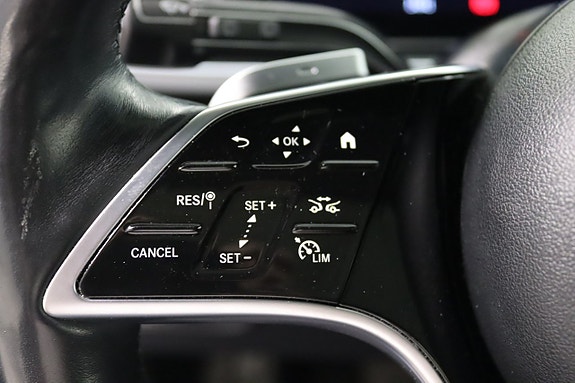 Mercedes-Benz GLE350 de 28 of 30