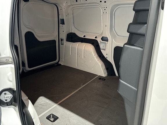 Volkswagen Caddy 26 of 30