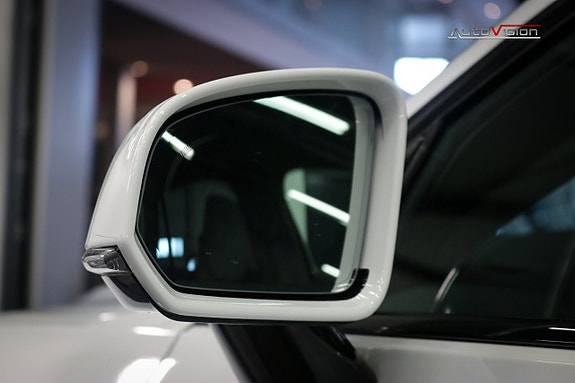 Volvo V60 Cross Country 9 of 30