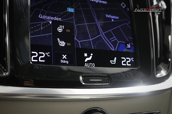 Volvo V60 Cross Country 17 of 30