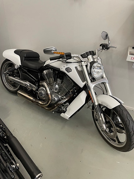 Harley-Davidson Vrod muscle vrscf 2 of 5