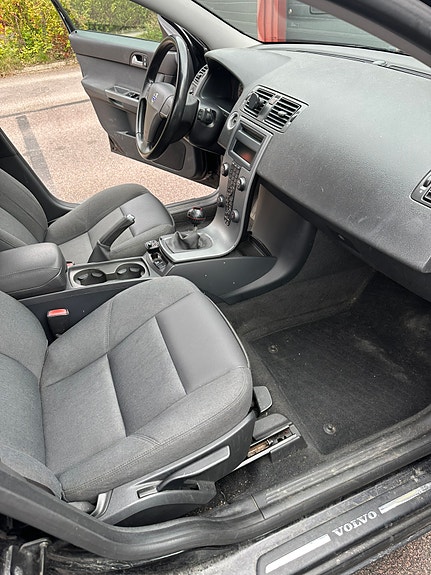 Volvo V50 7 of 22