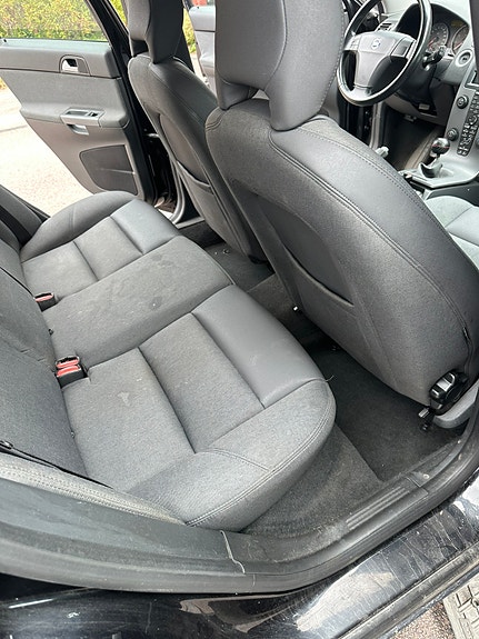Volvo V50 6 of 22