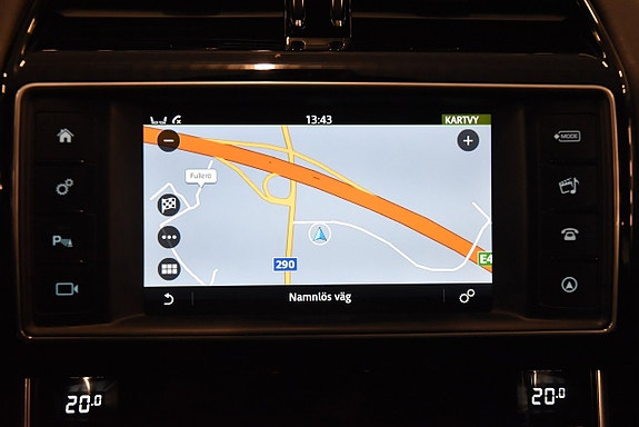 Jaguar XE 19 of 22