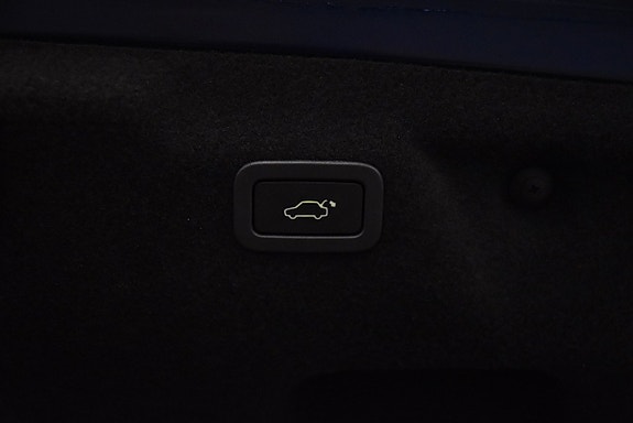 Jaguar XE 21 of 22