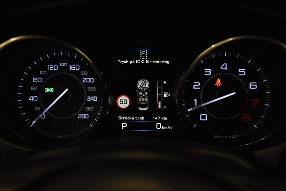 Jaguar XE 17 of 22