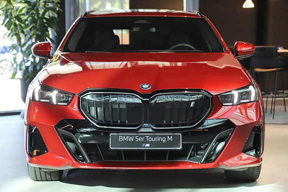 BMW i5 3 of 11