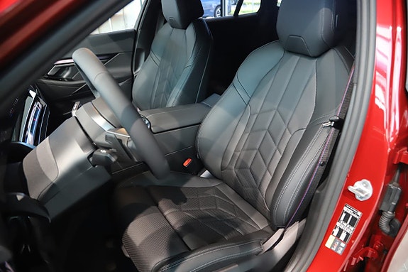 BMW i5 6 of 11