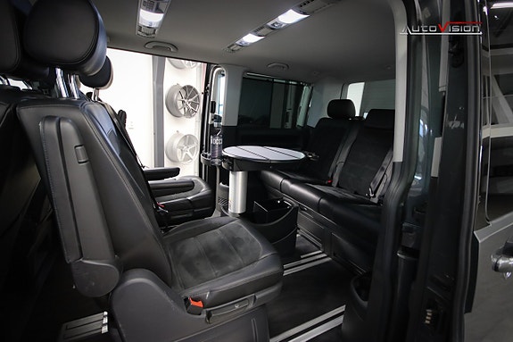 Volkswagen Transporter 11 of 30