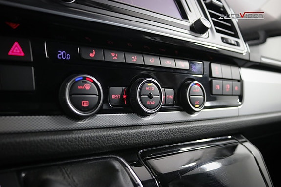 Volkswagen Transporter 14 of 30