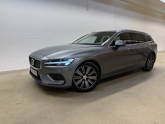 Volvo V60 2 of 28