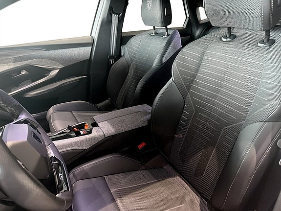 Peugeot 3008 4 of 15