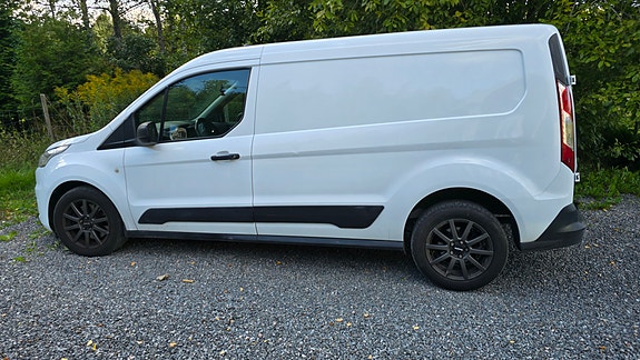 Ford Transit Connect 3 of 4