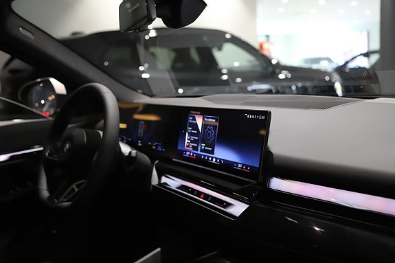 BMW 550e 7 of 14