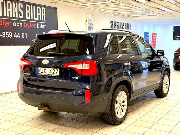Kia Sorento 3 of 13