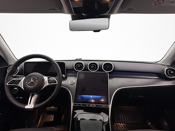 Mercedes-Benz C200 13 of 30