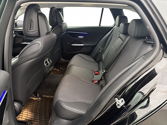 Mercedes-Benz C200 17 of 30