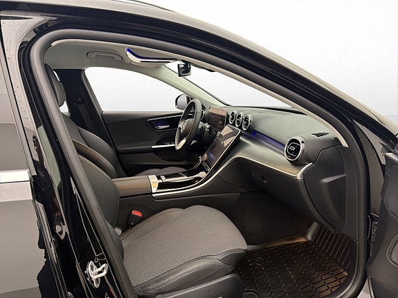 Mercedes-Benz C200 16 of 30