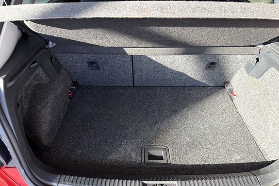 Volkswagen Polo 12 of 16