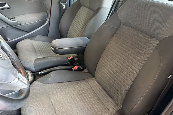 Volkswagen Polo 9 of 16