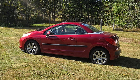 Peugeot 207 CC 5 of 9