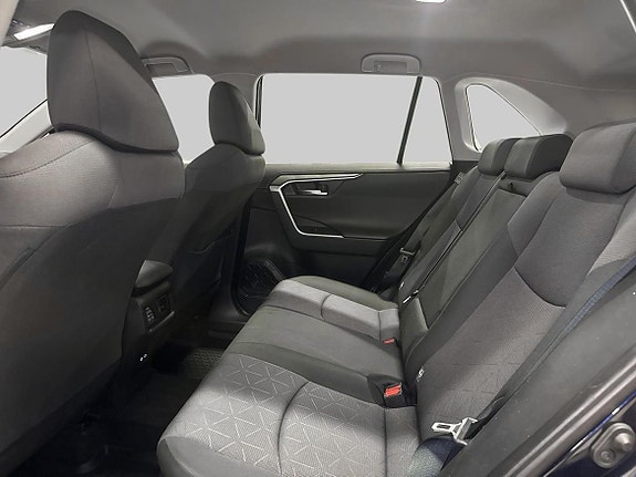 Toyota RAV4 10 of 21