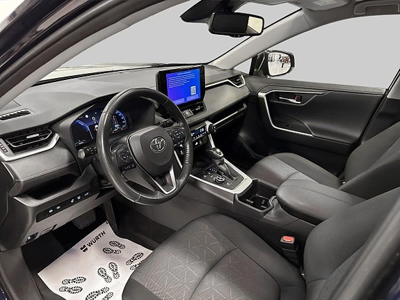 Toyota RAV4 13 of 21