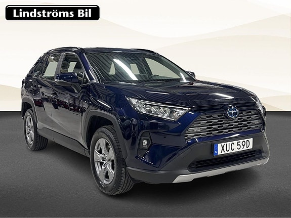 Toyota RAV4 3 of 21
