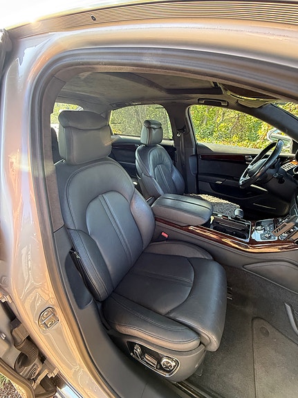 Audi A8 7 of 15