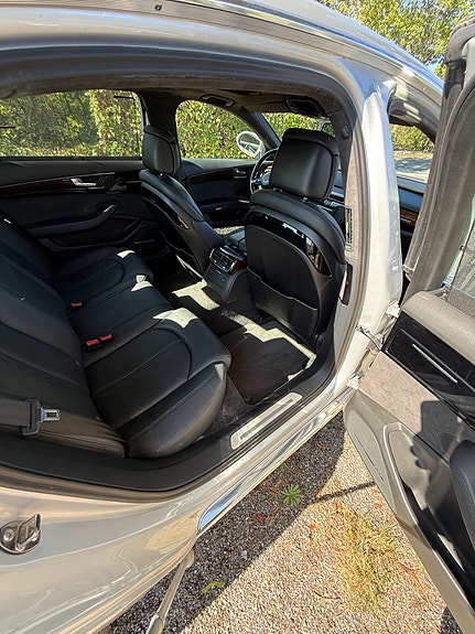 Audi A8 6 of 15