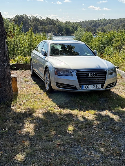 Audi A8 2 of 15