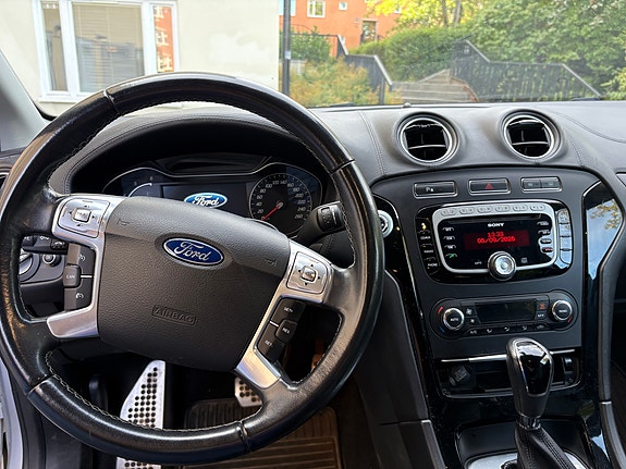 Ford Mondeo 11 of 12