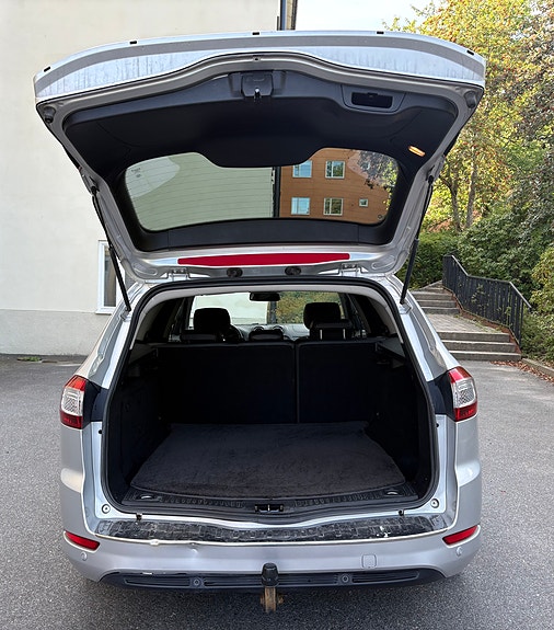 Ford Mondeo 6 of 12
