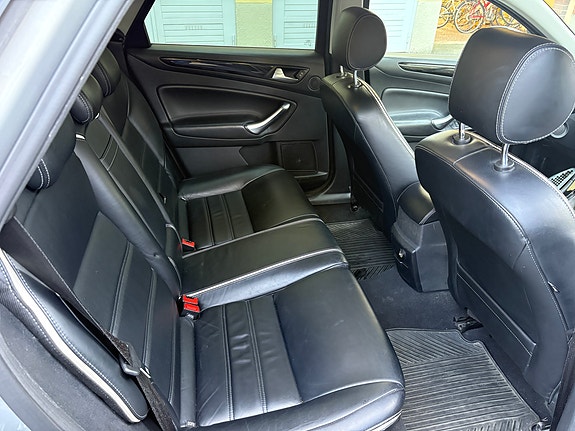 Ford Mondeo 10 of 12