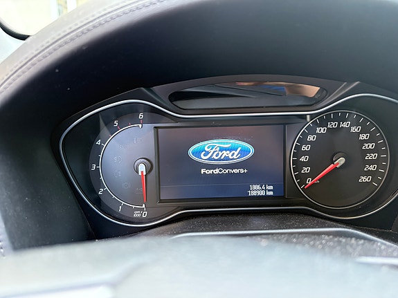 Ford Mondeo 12 of 12