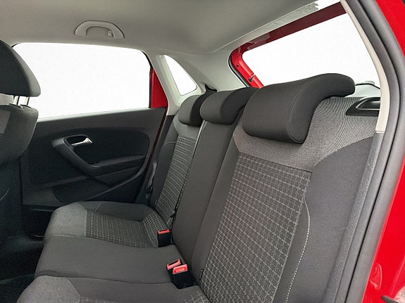 Volkswagen Polo 15 of 23