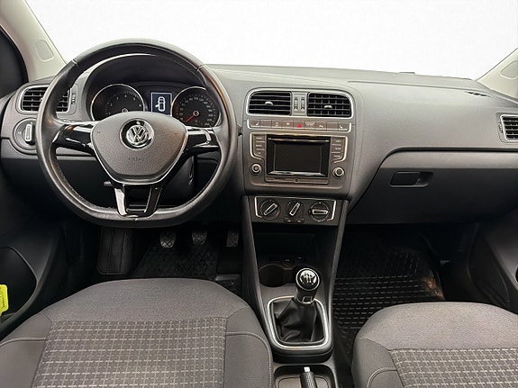 Volkswagen Polo 12 of 23