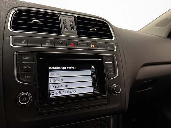 Volkswagen Polo 17 of 23