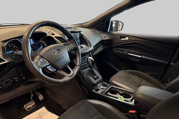 Ford Kuga 8 of 18