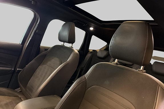 Ford Kuga 9 of 18