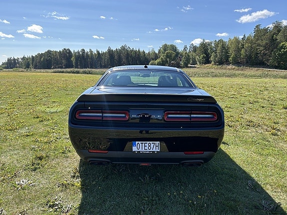 Dodge Challenger 8 of 30