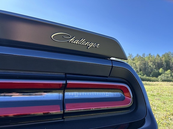 Dodge Challenger 17 of 30