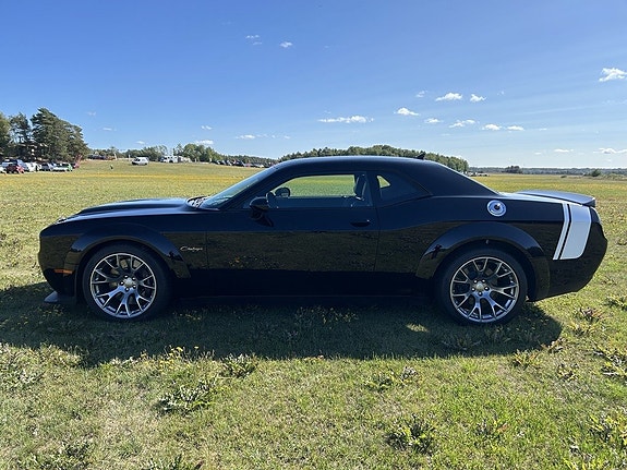 Dodge Challenger 10 of 30